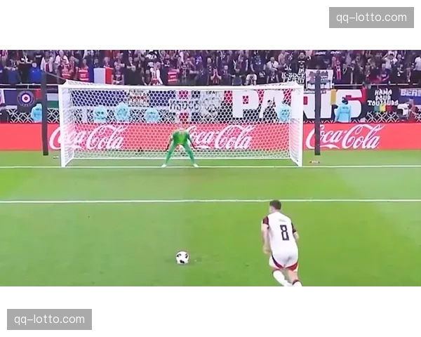 巴黎萨福诺夫完成零封，门将位置完成新老交替