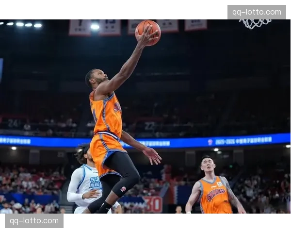 上海久事主场跨赛季20连胜 场均净胜分达到17.1分